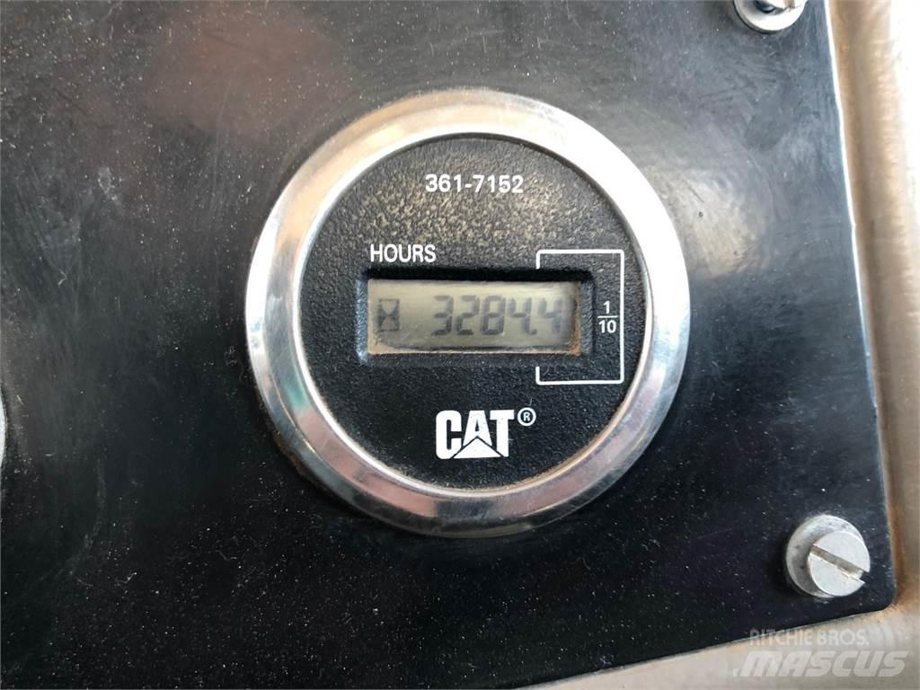 Peterbilt 330 水罐车