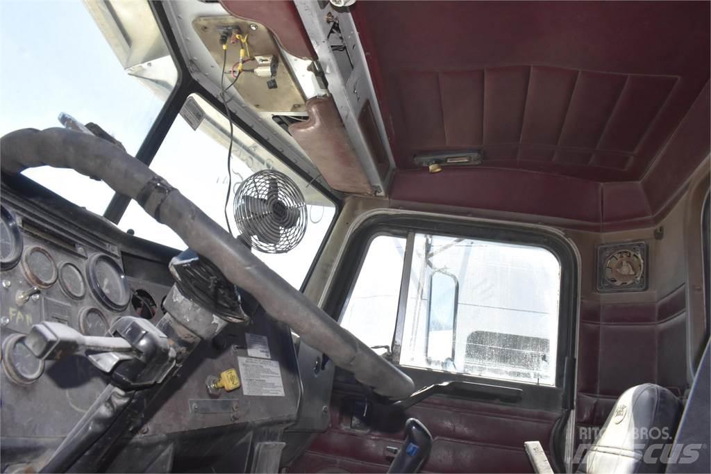 Peterbilt 357 自卸式货车