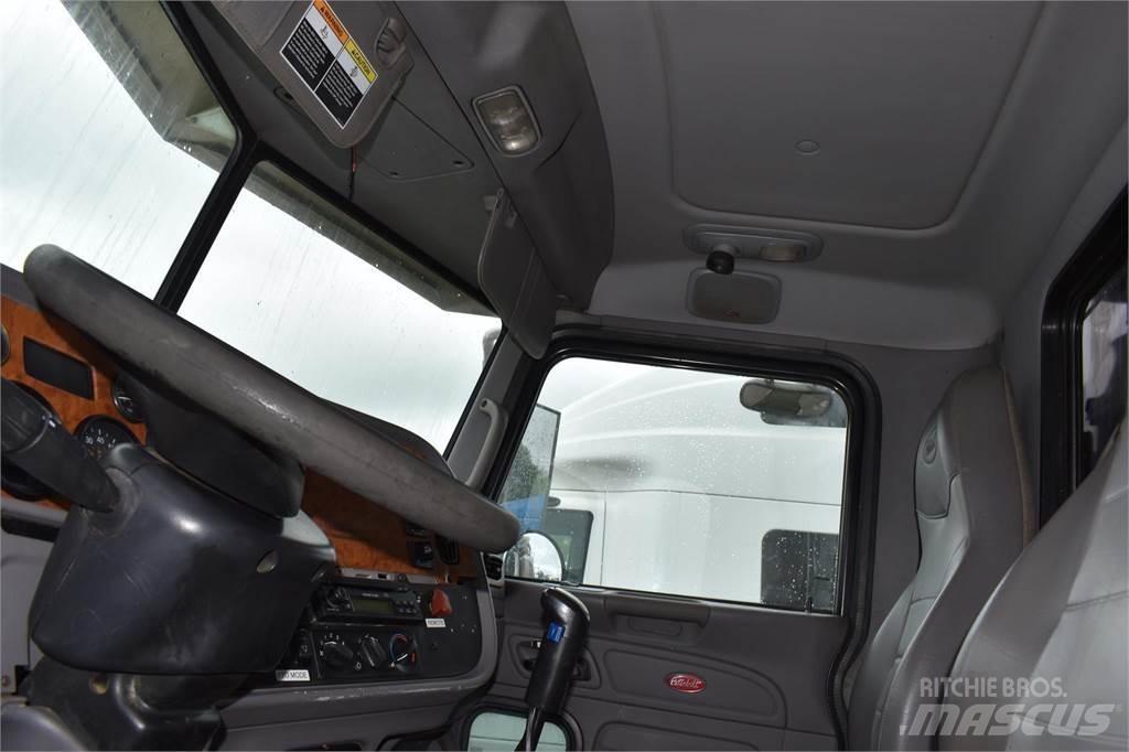 Peterbilt 365 自卸式货车