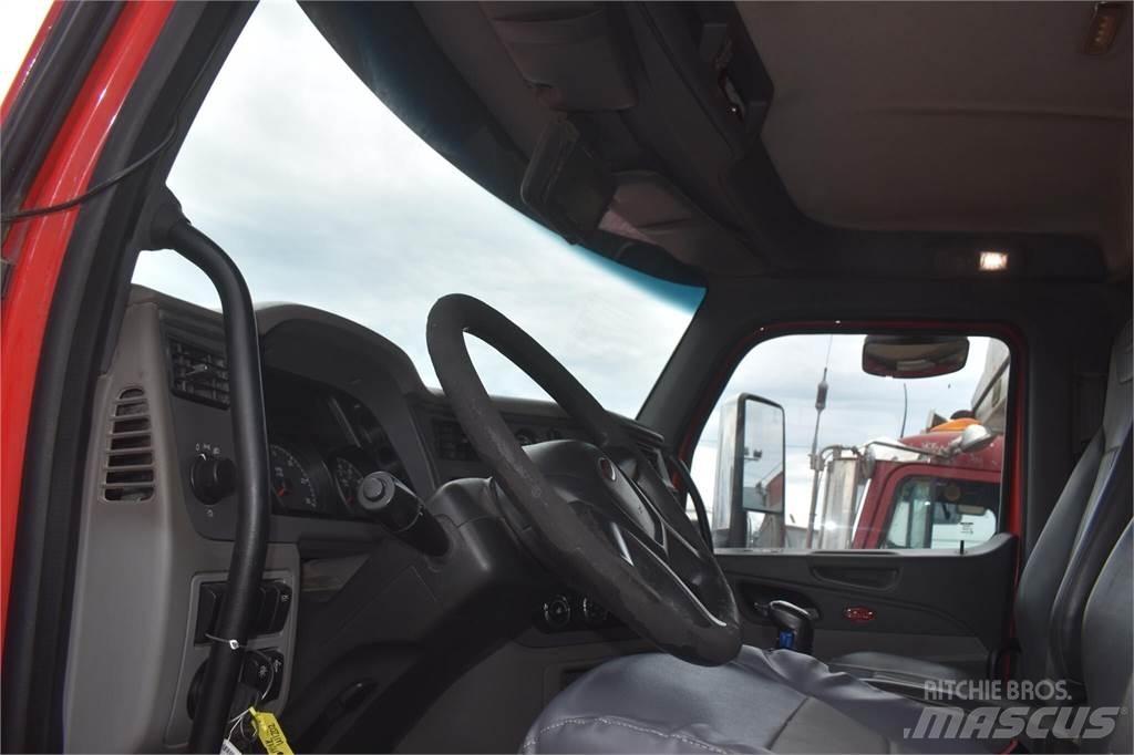 Peterbilt 567 自卸式货车