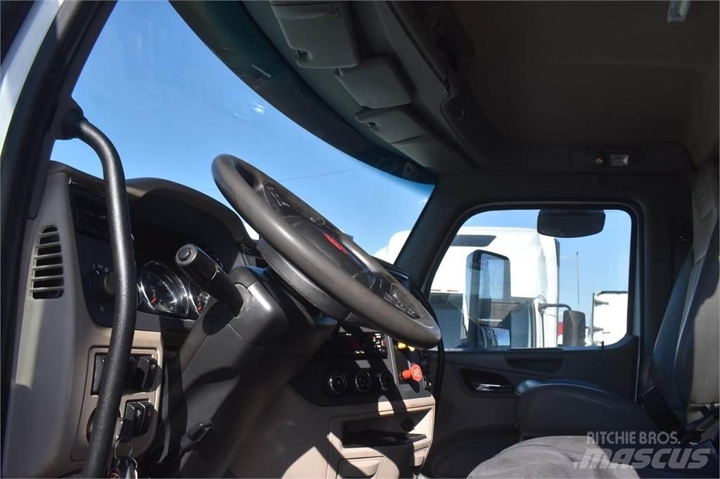 Peterbilt 567 自卸式货车