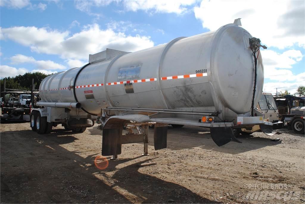 Polar  罐式拖车