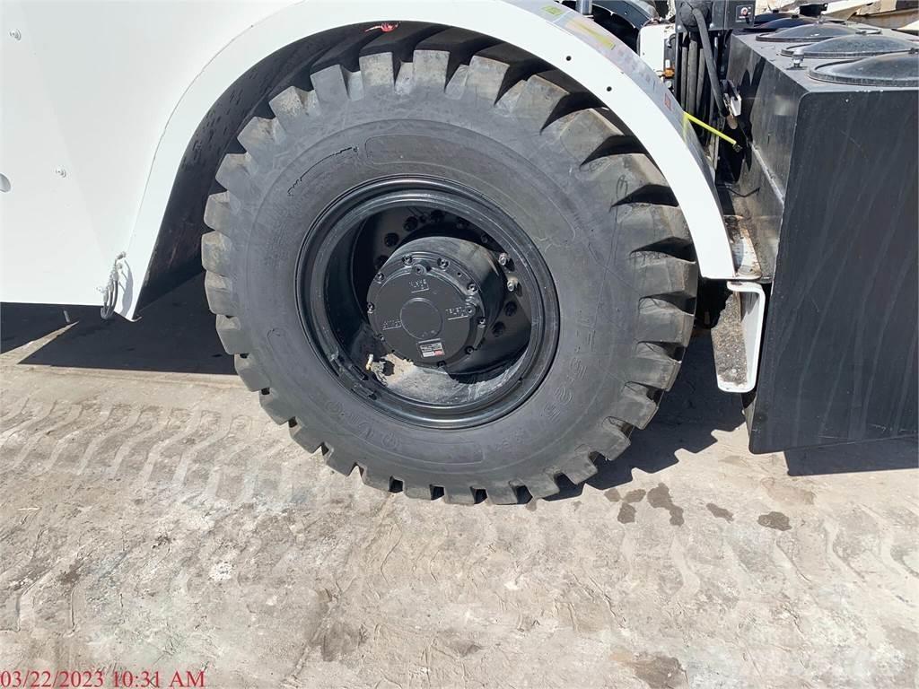 Roadtec MTV1100E 物流运输车辆