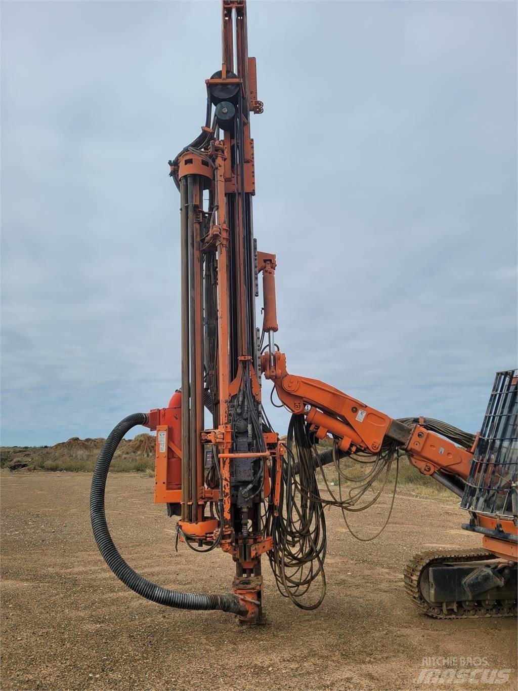 Sandvik DP1500 钻孔机