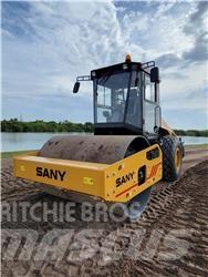 Sany SSR120C-8 双轮压路机
