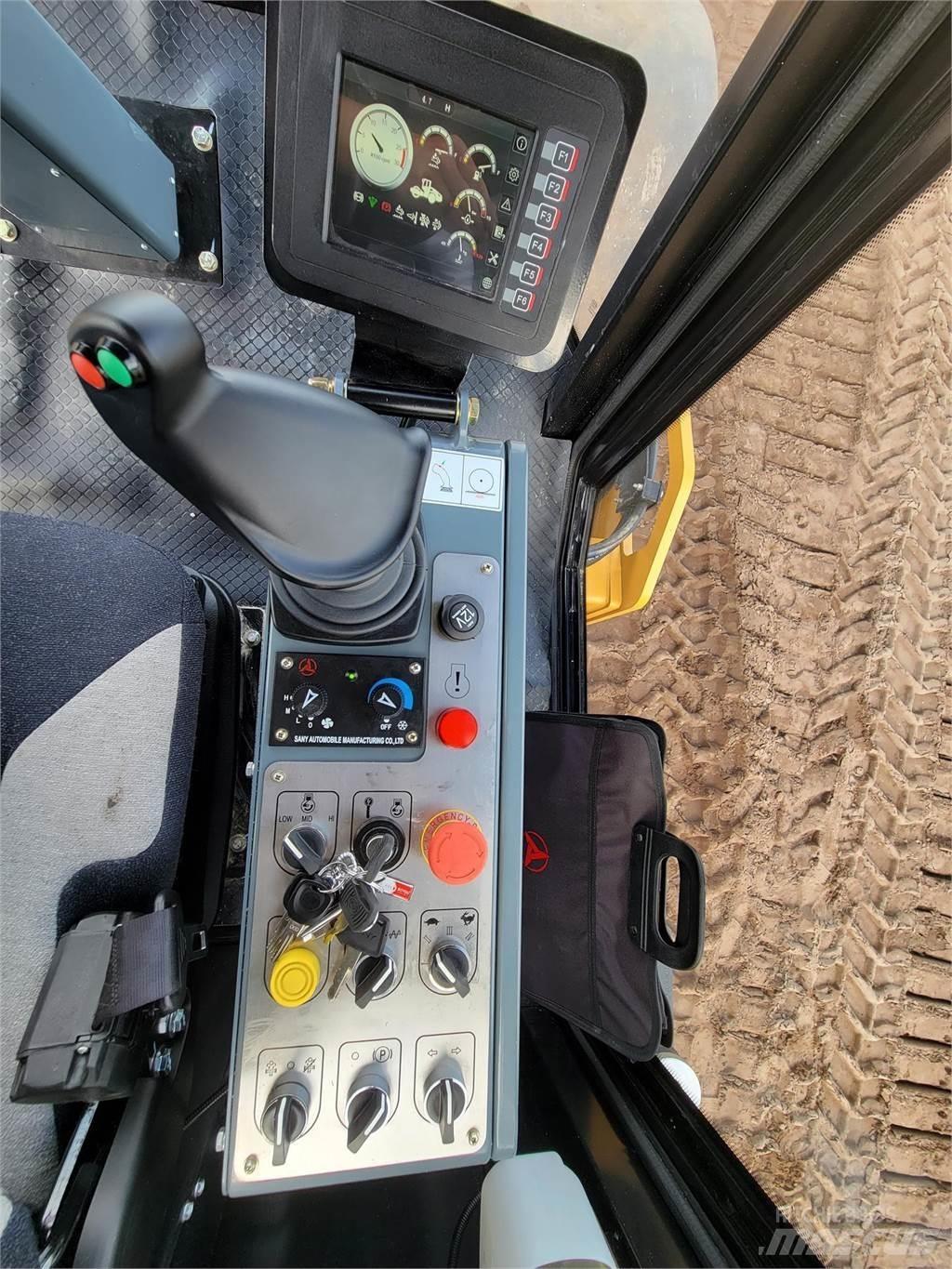 Sany SSR120C-8 双轮压路机