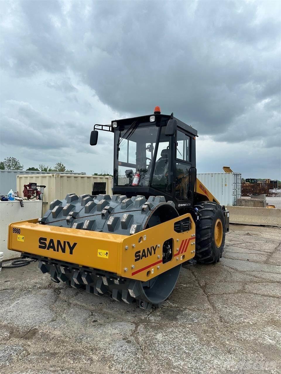Sany SSR120C-8 垃圾压实机