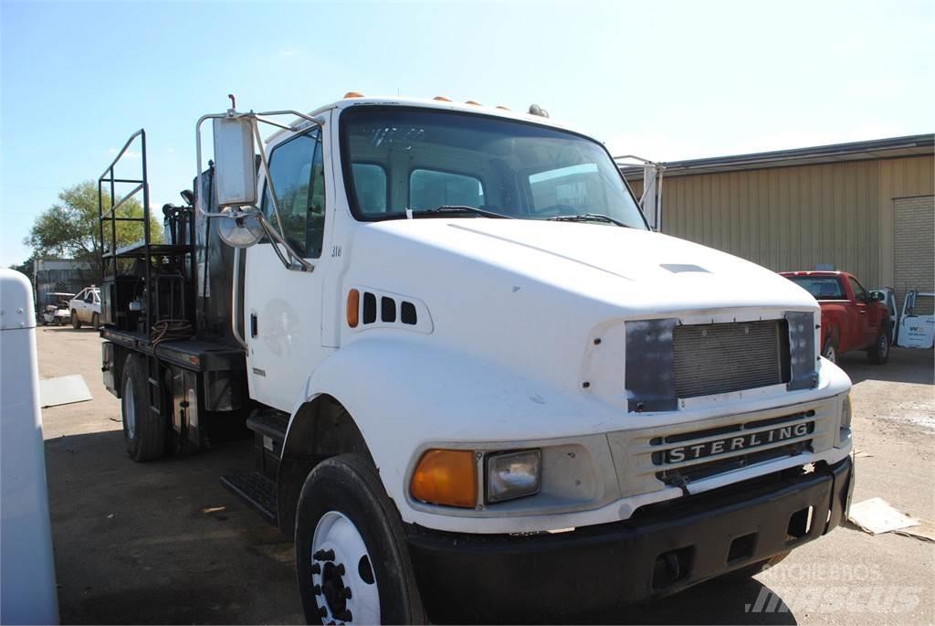 Sterling ACTERRA 油罐车