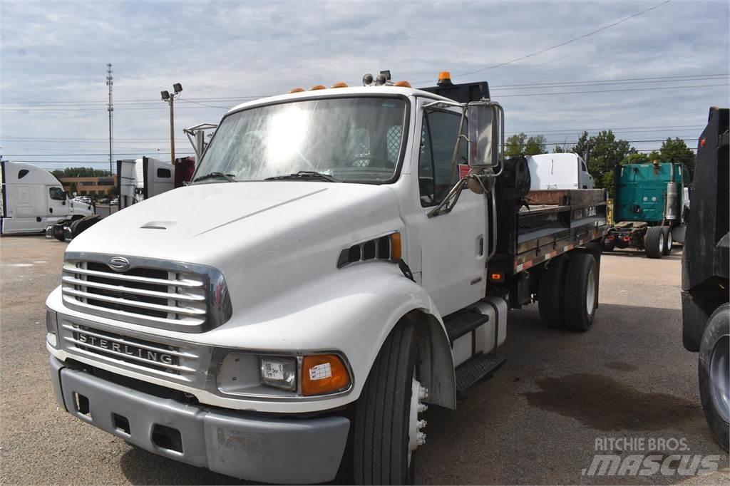 Sterling ACTERRA 自卸式货车