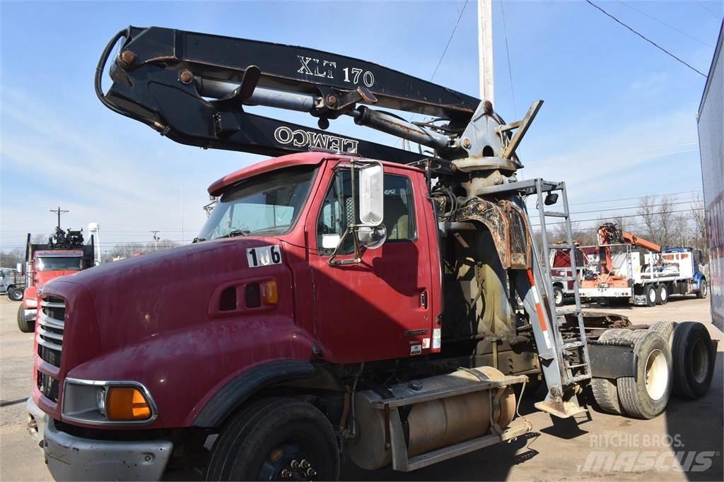Sterling AT9500 起重车