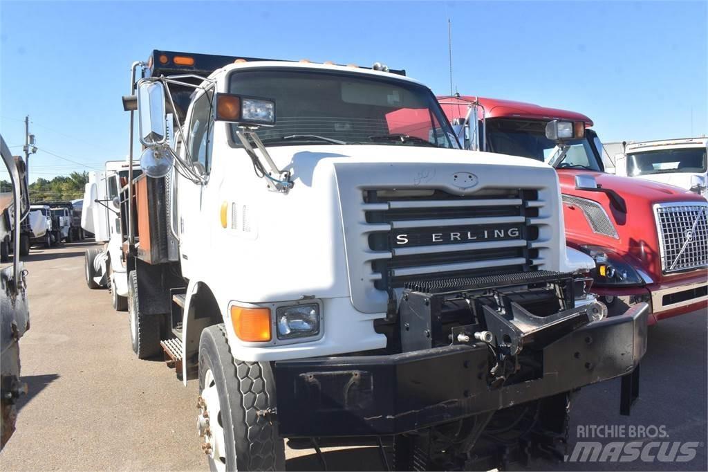 Sterling L7500 自卸式货车