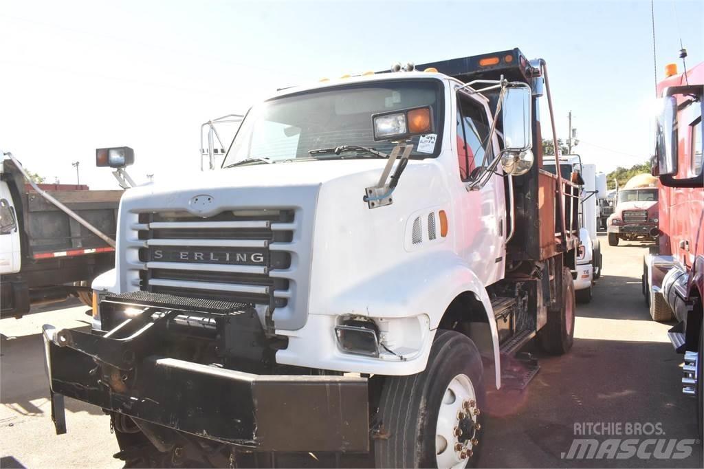 Sterling L7500 自卸式货车