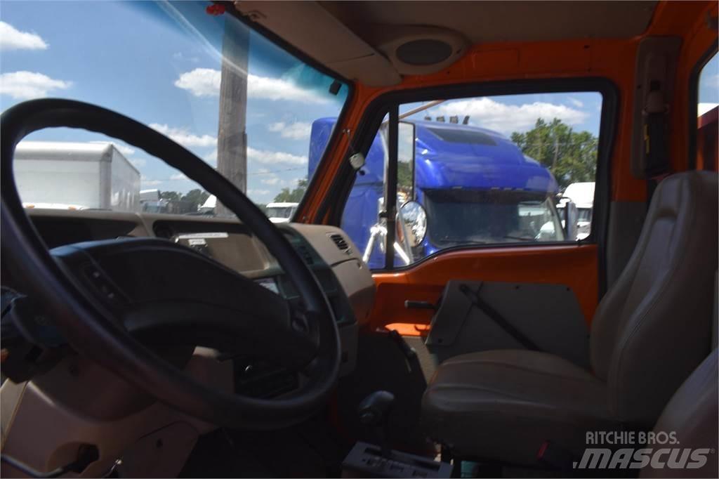 Sterling L9500 起重车