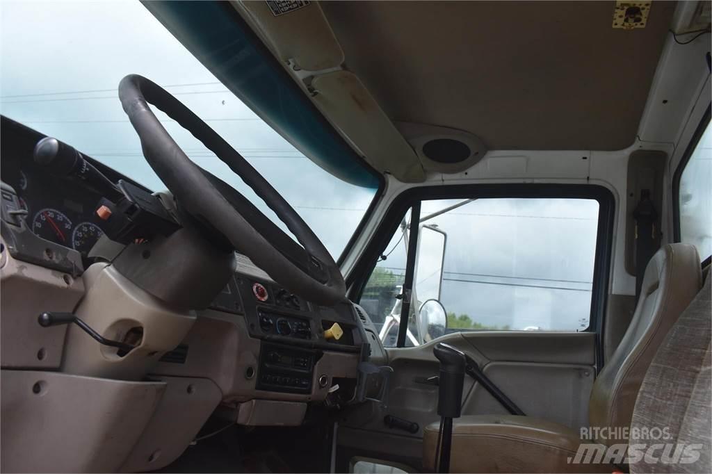 Sterling L9500 自卸式货车