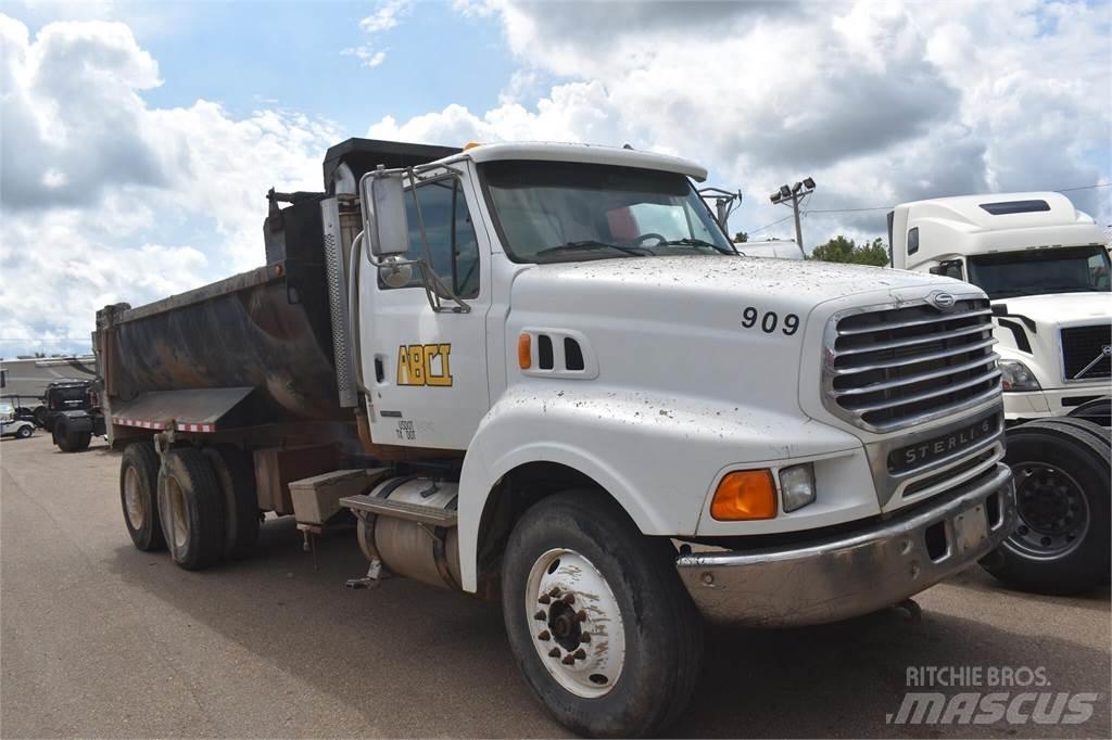 Sterling L9500 自卸式货车