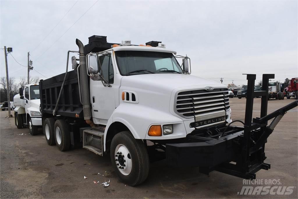 Sterling LT8500 自卸式货车