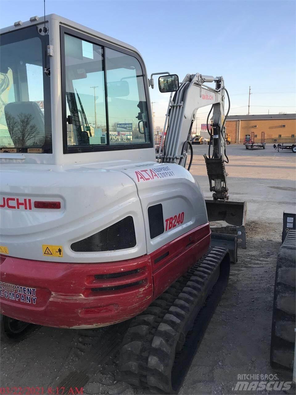 Takeuchi TB240 小型挖掘机
