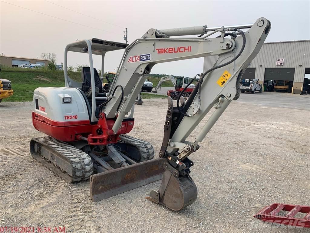 Takeuchi TB240 小型挖掘机