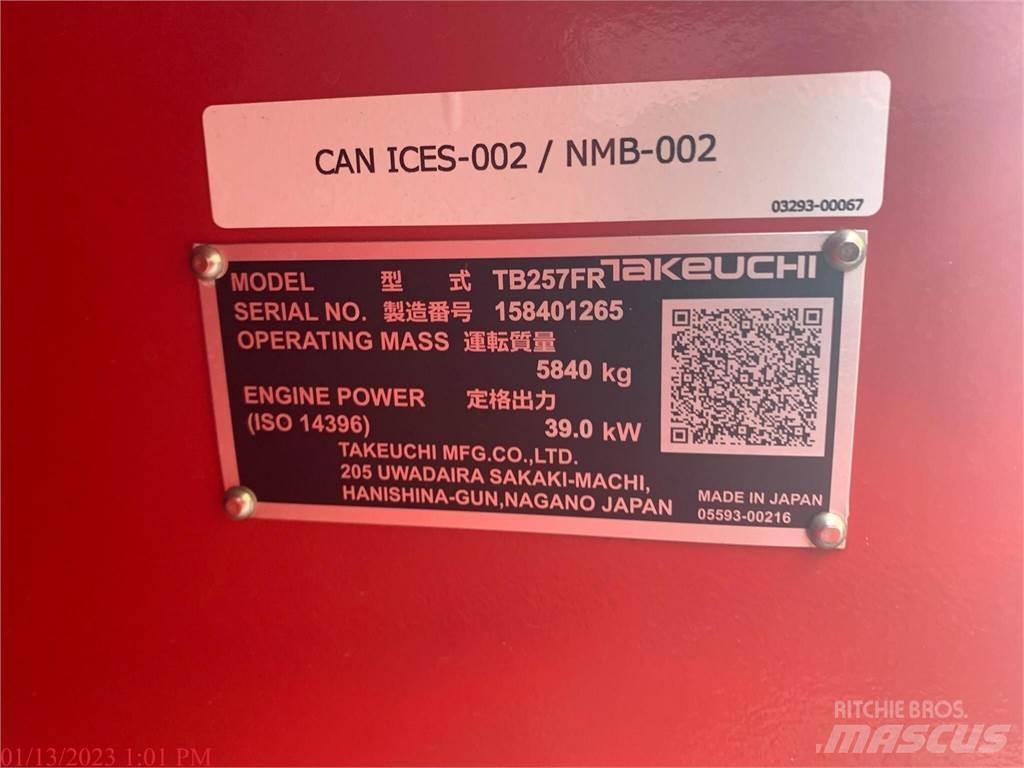 Takeuchi TB257FR 履带挖掘机
