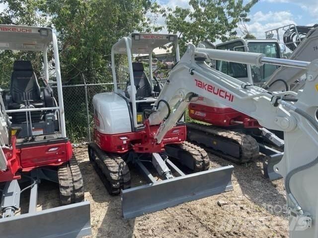 Takeuchi TB335R 小型挖掘机