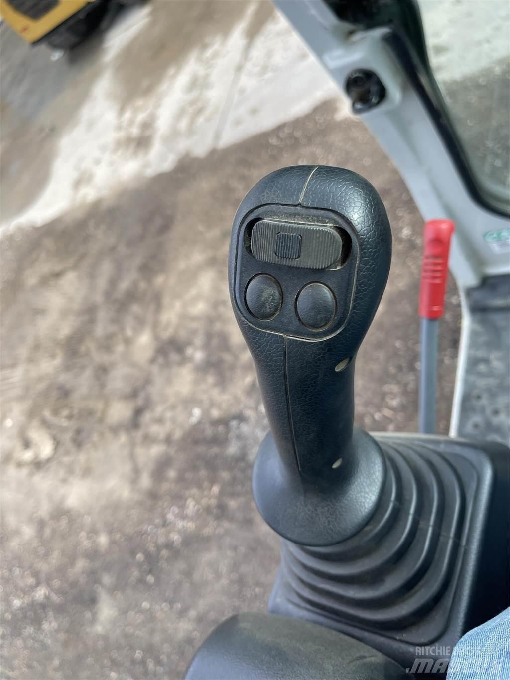 Takeuchi TB370 履带挖掘机
