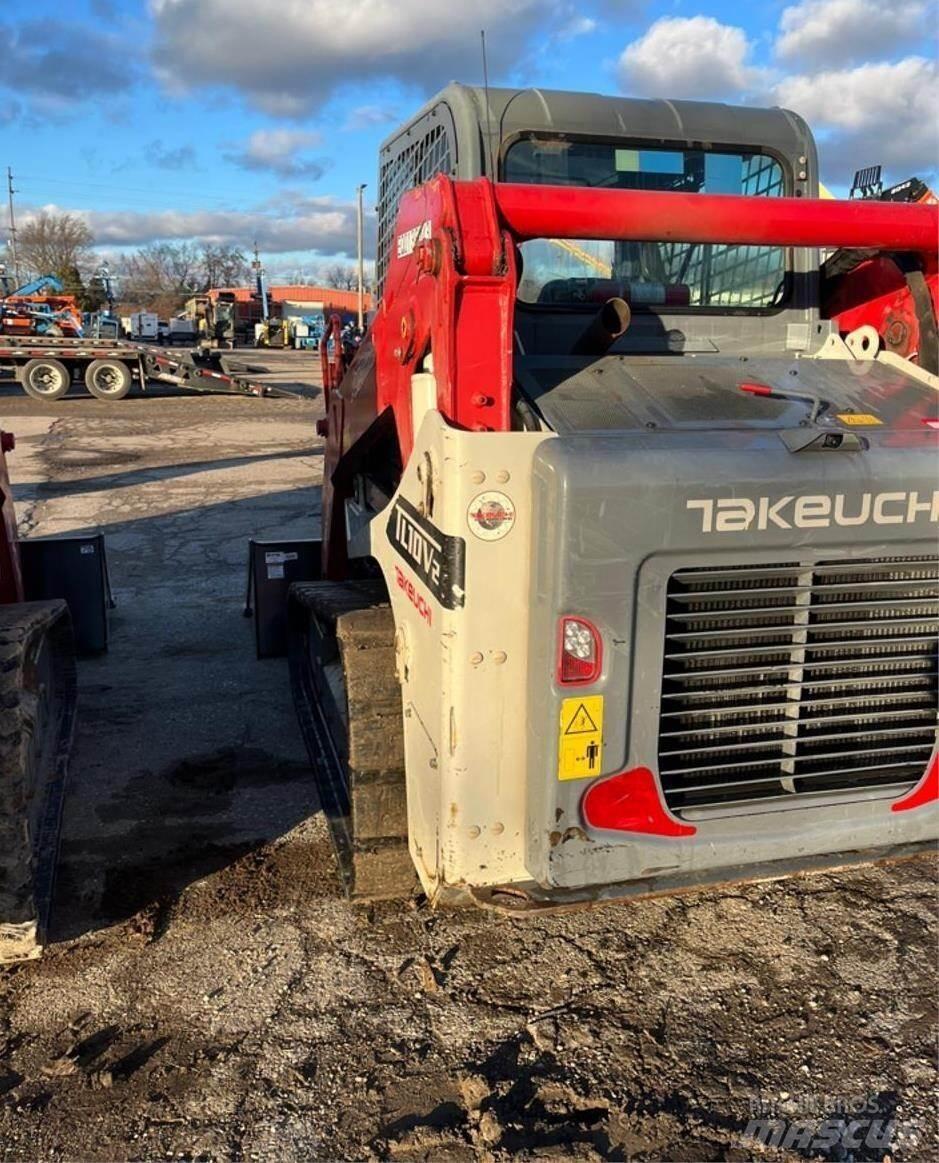 Takeuchi TL10V2 滑移装载机