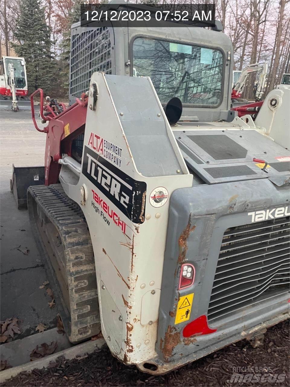 Takeuchi TL12R2 滑移装载机