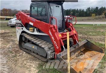 Takeuchi TL12V2 滑移装载机