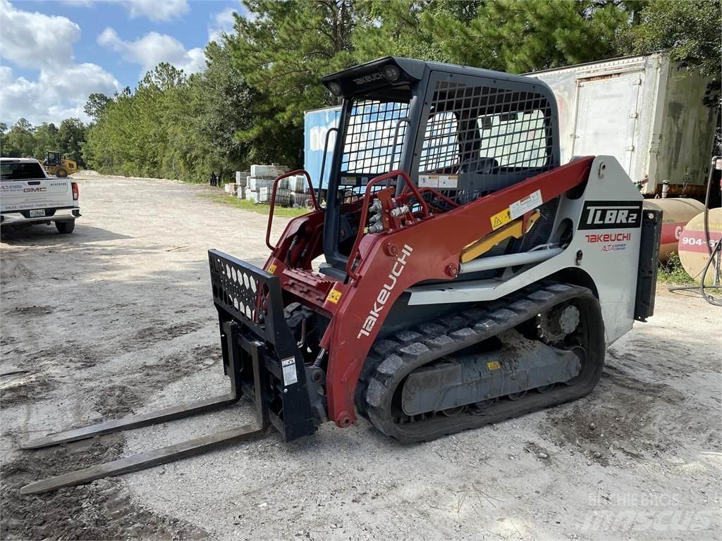 Takeuchi TL8R2 滑移装载机