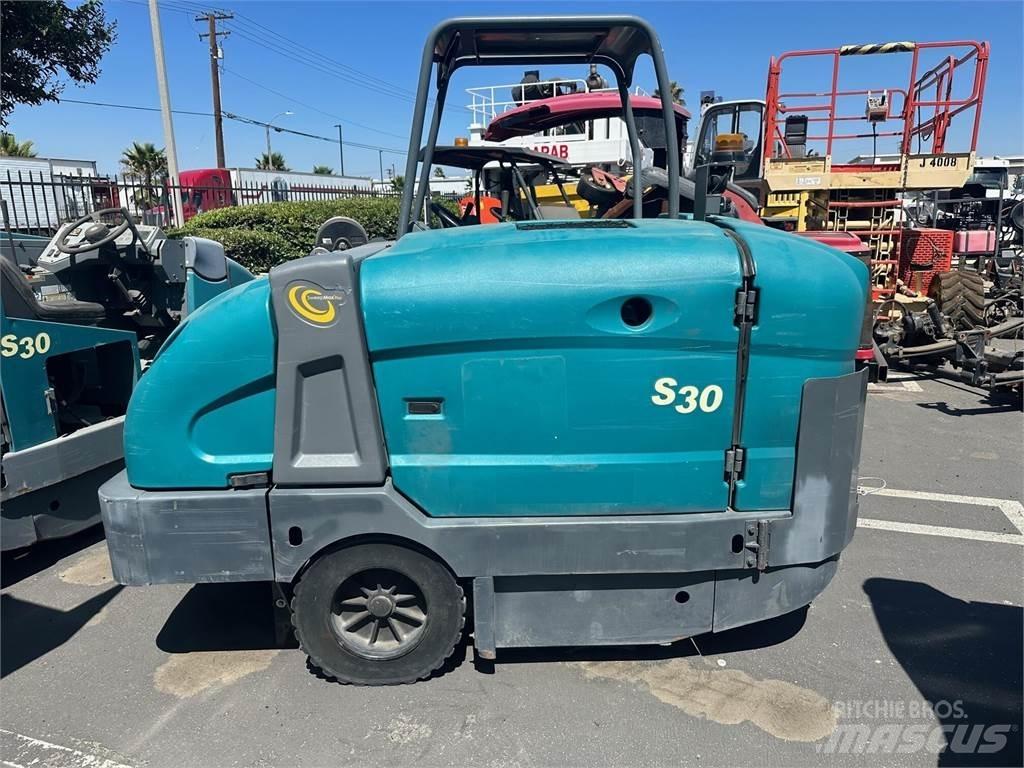 Tennant S30 扫地机