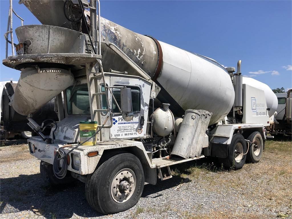 Terex FDB6000 混凝土搅拌车