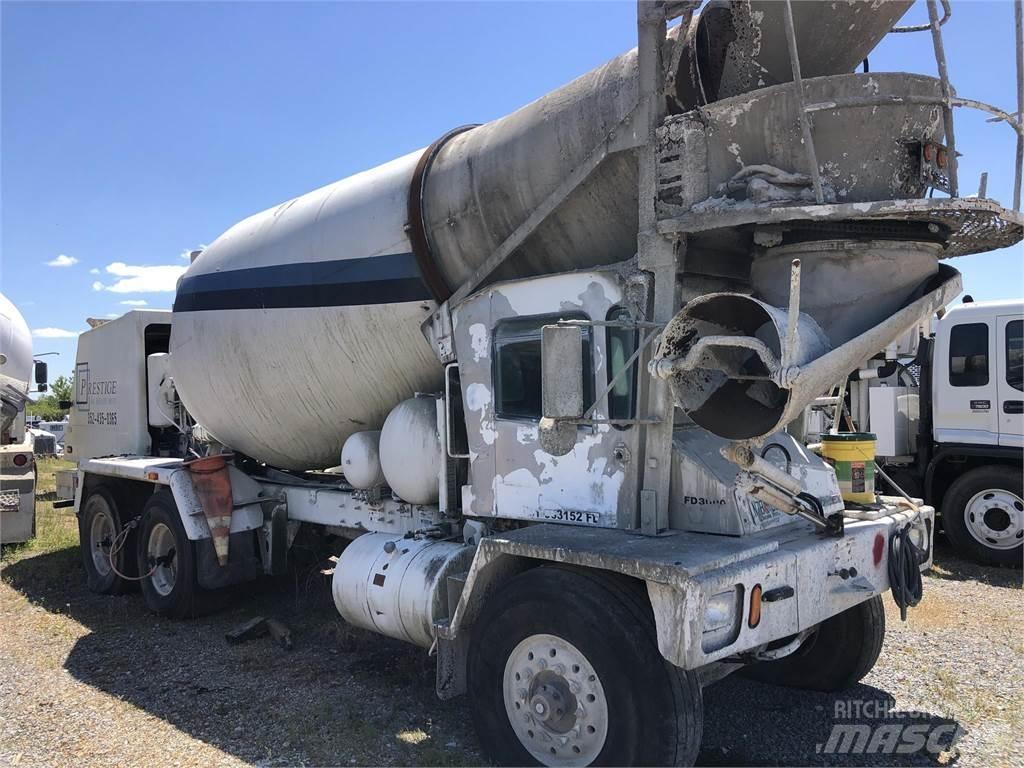 Terex FDB6000 混凝土搅拌车