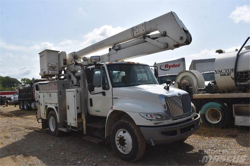 Terex HR46 车载式高空作业车