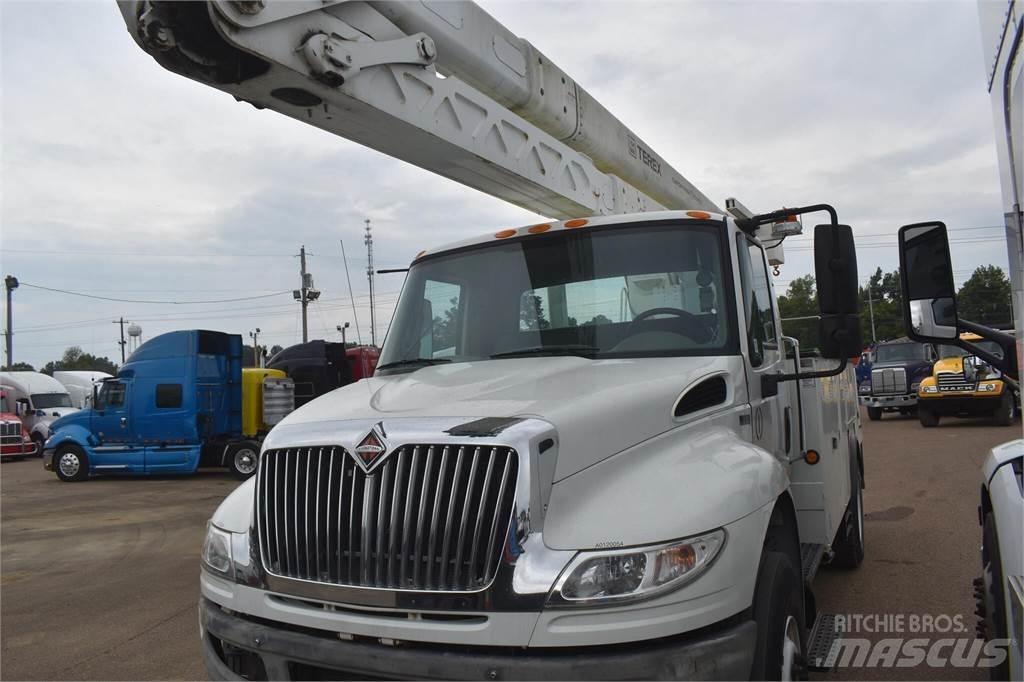 Terex HRX55 车载式高空作业车