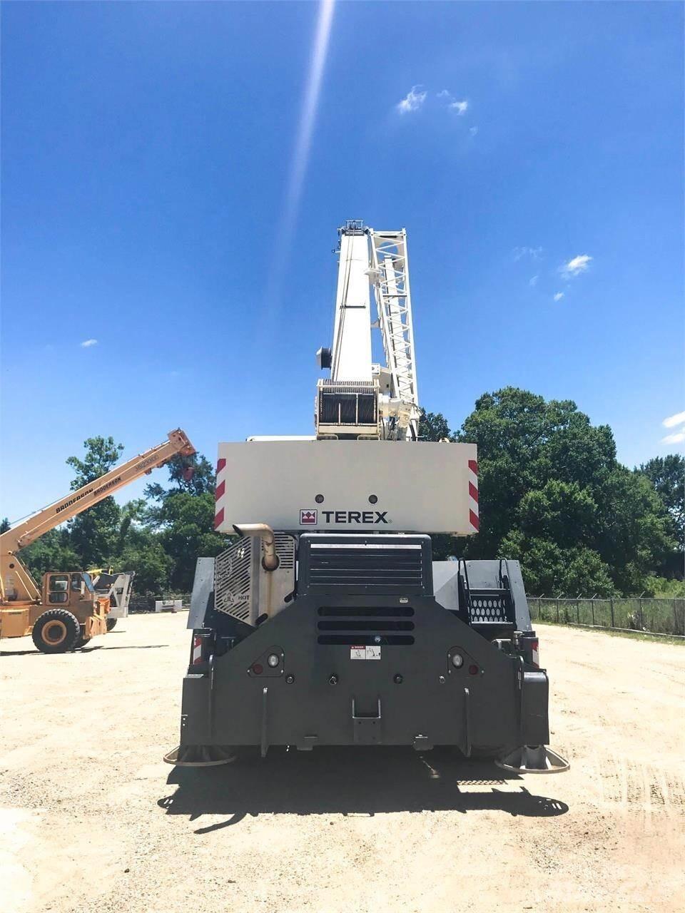 Terex RT670 越野轮胎起重机︳越野吊︳越野起重机︳移动式起重机
