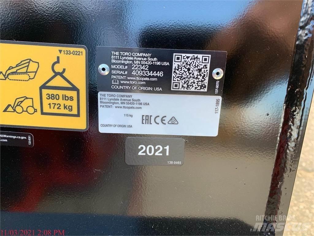 Toro DINGO TX1000W 滑移装载机