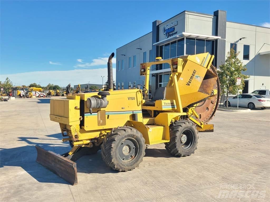 Vermeer V120 挖沟机