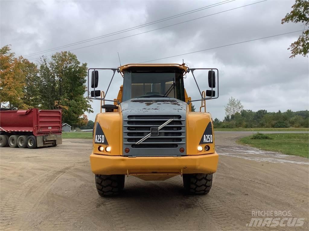 Volvo A25D 铰接式自卸车
