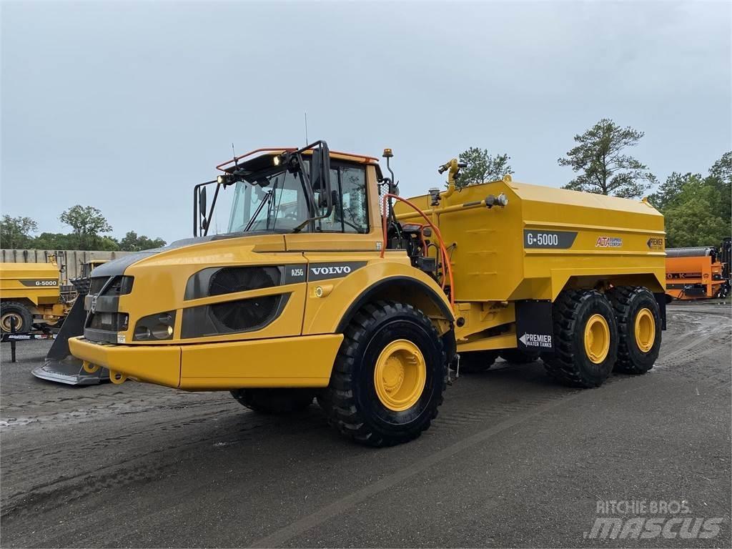 Volvo A25G 水罐车