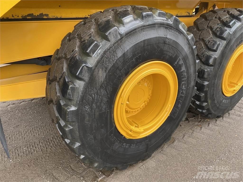Volvo A25G 水罐车