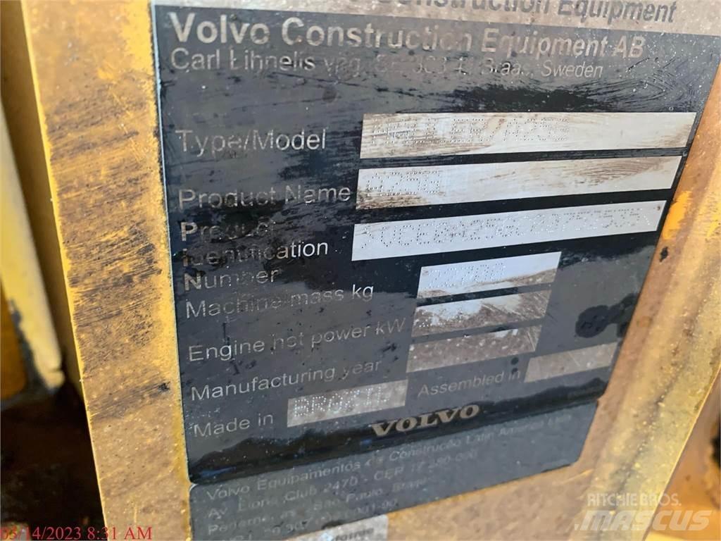 Volvo A25G 铰接式自卸车