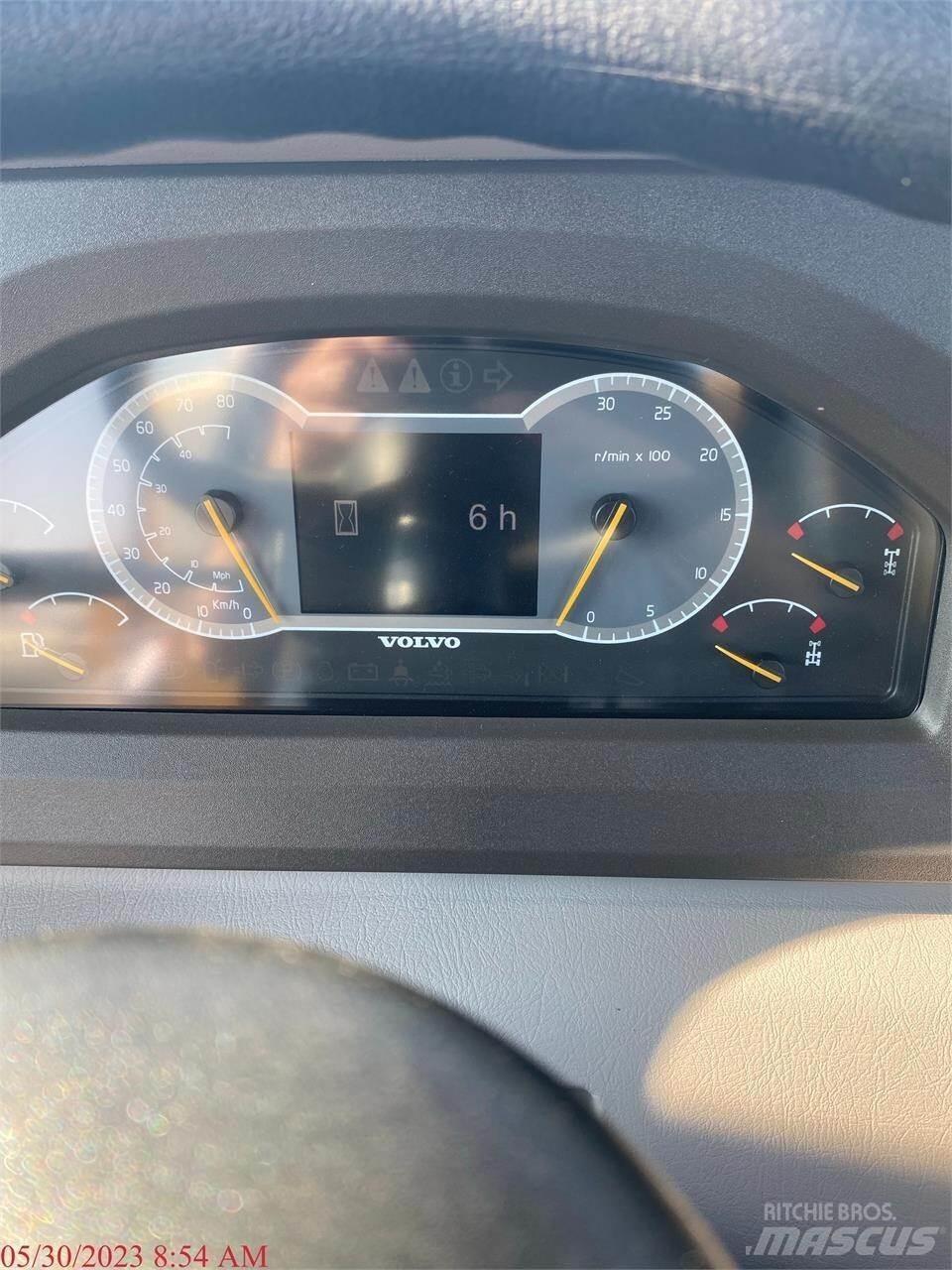 Volvo A25G 铰接式自卸车