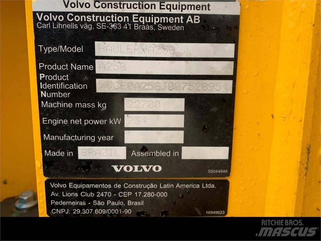 Volvo A25G 铰接式自卸车