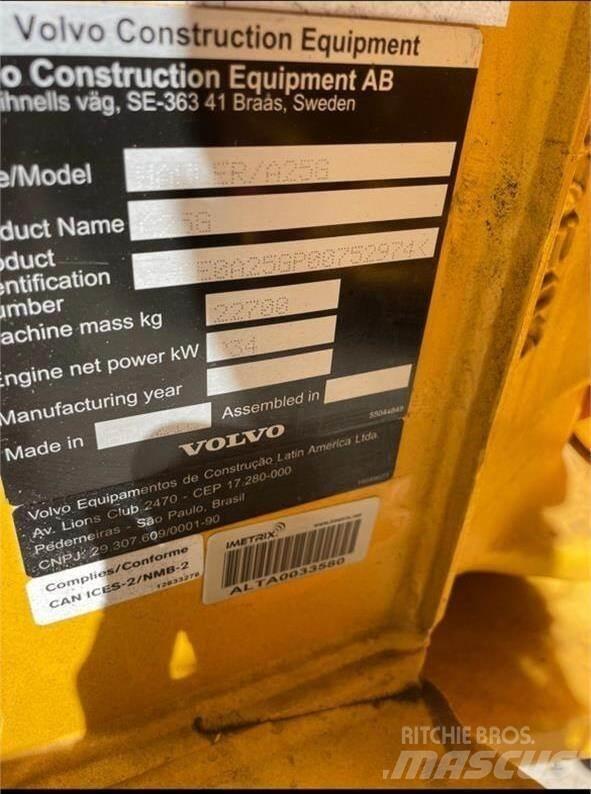 Volvo A25G 铰接式自卸车