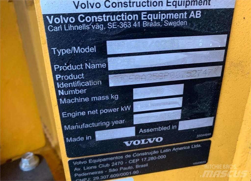 Volvo A25G 铰接式自卸车