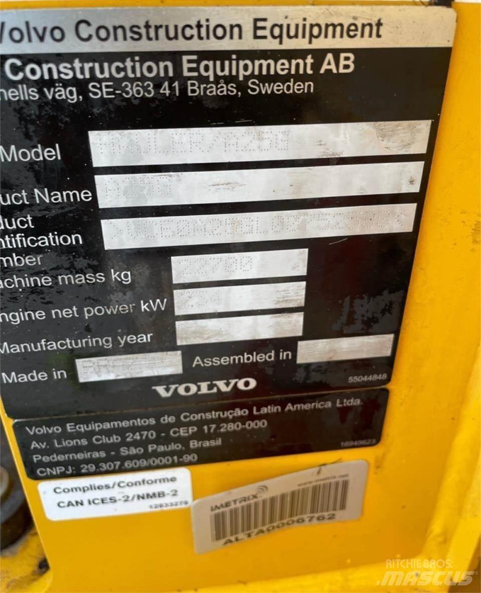 Volvo A25G 铰接式自卸车