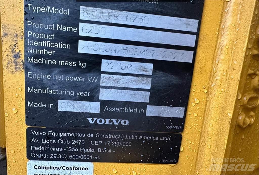Volvo A25G 铰接式自卸车