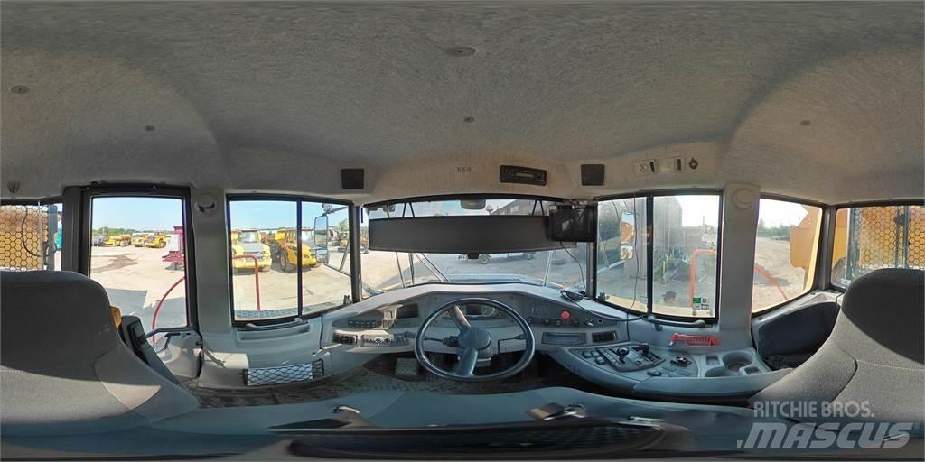 Volvo A45G 铰接式自卸车