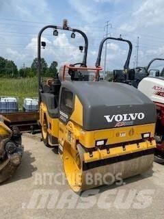 Volvo CR30B 复合式压路机