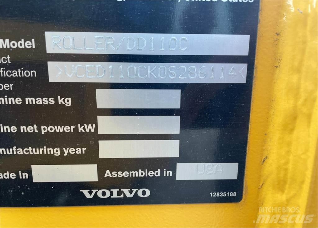 Volvo DD110C 双轮压路机